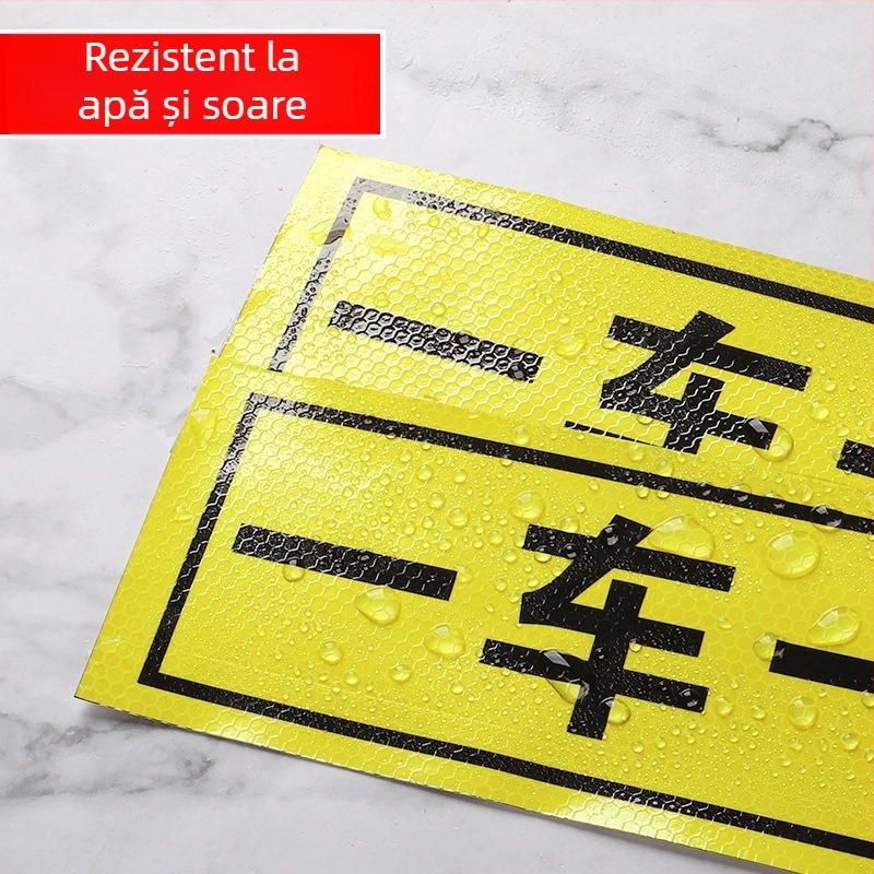 Semn reflectorizant de acces - Nu urmăriți vehiculul (UV print), Material: folie reflectorizantă, Potrivit pentru proprietăți rezidențiale, garaje subterane și parcări de birouri, Personalizabil