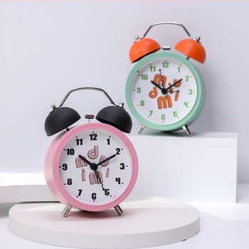 Ceas de birou cu design desen animat – alimentare cu baterie, o singură față, afișaj analog și digital, sonerie luminoasă