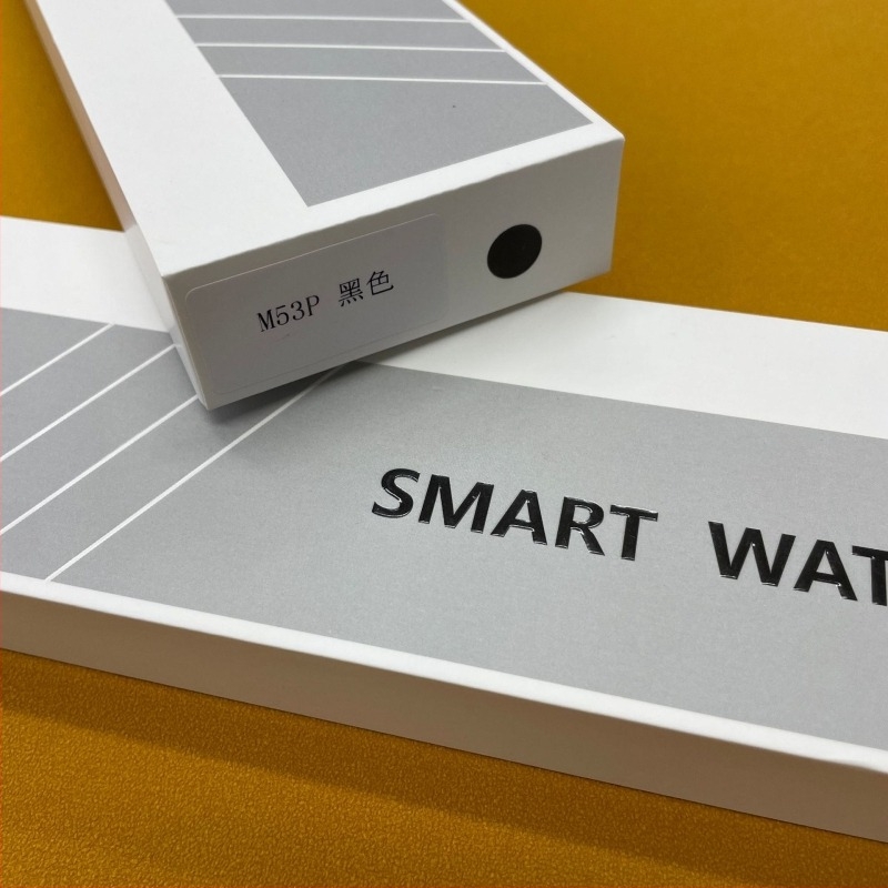 Smartwatch M53P – atingere + buton, ecran AMOLED pătrat, slot pentru card, baterie 1250mAh, curea din silicon