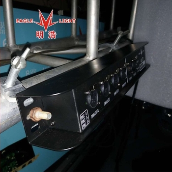Minghao Eagle Light: Amplificator și distribuitor DMX pentru iluminat scenă, 4 canale, 1 intrare, 4 ieșiri, alimentare prin transformator, DMX512