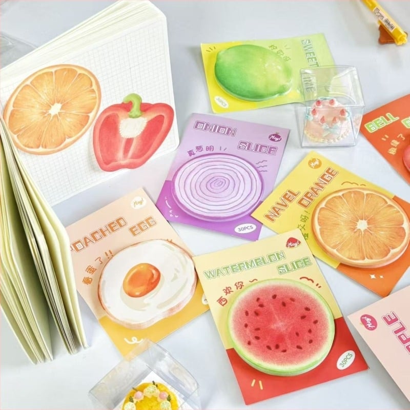 Set de note autoadezive cu temă fructe — fructe realiste în stil desen, seria Coș cu fructe, 30 de foi, adeziv, Cod A623