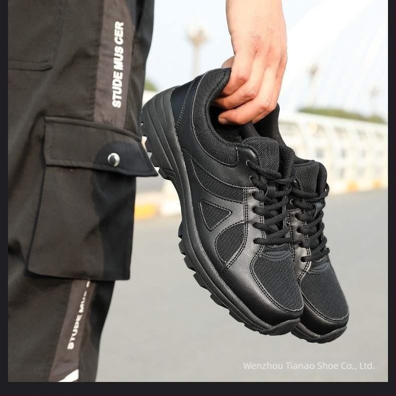 Pantofi de antrenament - respirabili, partea superioară din plasă, închidere cu șireturi, talpă din cauciuc