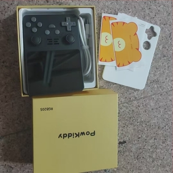 Consolă portabilă de jocuri nostalgic cu ecran IPS HD, stil retro PSP, 16 GB memorie, cod deschis