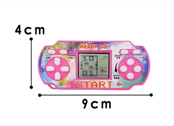 Consolă portabilă retro cu Tetris clasic și jocuri de puzzle – gameplay RPG – design nostalgic