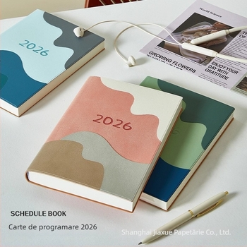 Planer-caiet 2026: plan zilnic de lucru, listă de sarcini, plan săptămânal, jurnal și calendar; copertă PU; legare pe linie; hârtie Dowling 100 g; 300–400 de pagini