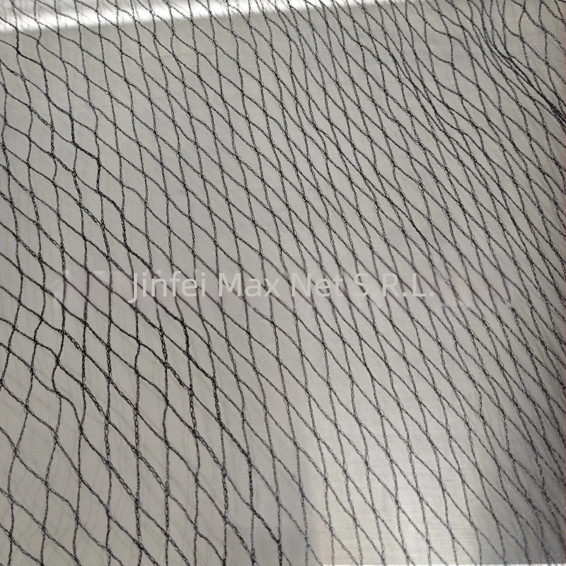 Plasă anti-păsări pentru curte și seră – polietilenă extrudată cu ochiuri 1,5 pentru struguri, vișine și pomi fructiferi