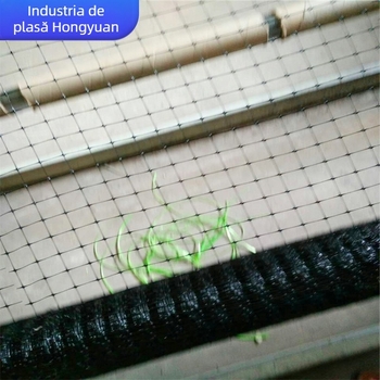 Plasă extrudată anti-păsări pentru livezi HY-XF | polipropilenă; protejează puieții de pomi fructiferi; utilizare: plantarea legumelor și a pomilor fructiferi