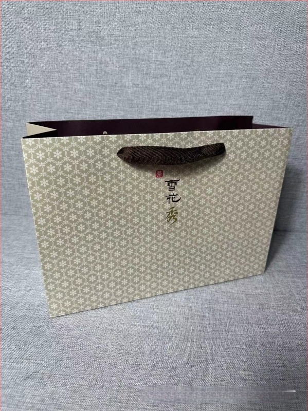 Geantă de mână brodată cu fulg de zăpadă, geantă cadou, disponibilă în dimensiune standard, stil literar, fără logo