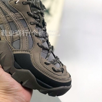 Ghete de drumeție pentru bărbați – șireturi frontale, partea superioară din plasă, înălțime crescută, talpă din cauciuc antiderapant