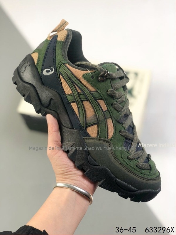 Ghete de drumeție pentru bărbați – șireturi frontale, partea superioară din plasă, înălțime crescută, talpă din cauciuc antiderapant