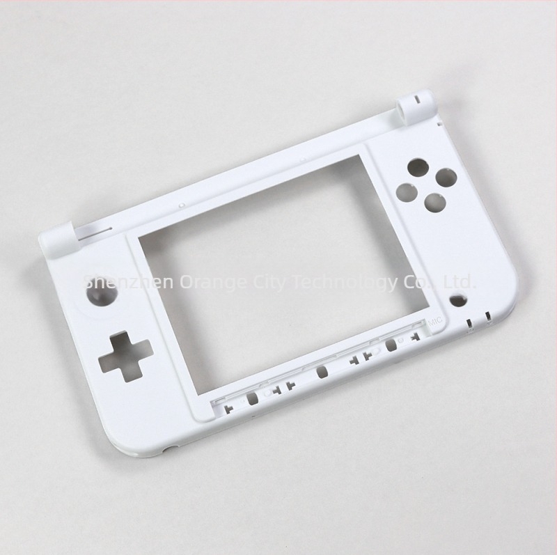 3DS XL șasiu - ramă centrală a carcasei cu ramă a ecranului pe partea C; material plastic; personalizare disponibilă; suportă distribuție într-un singur element