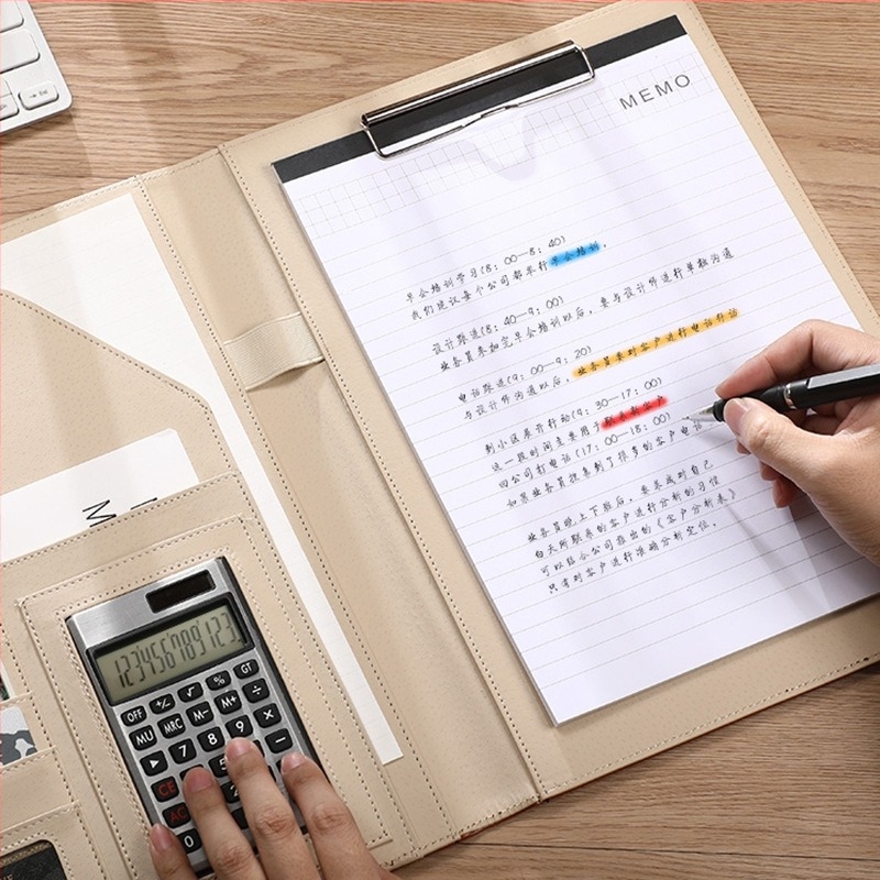 Dosar A4 din plastic cu clemă, model WJJ-02, grosime placă 0,5 mm, lățime spate 40 mm