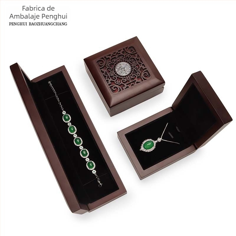 Cutie pentru bijuterii din lemn, design retro cu decupaje, material din placă densă/material compozit, brand Peng Hui, cutie de ambalare pentru bijuterii, origine Guangdong Foshan, China