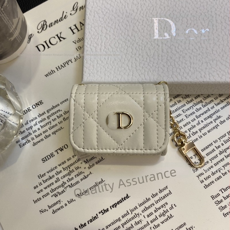 Carcasă AirPods 4 / AirPods Pro 3 din piele artificială cu finisaj embosat, acoperire completă, compatibilitate universală