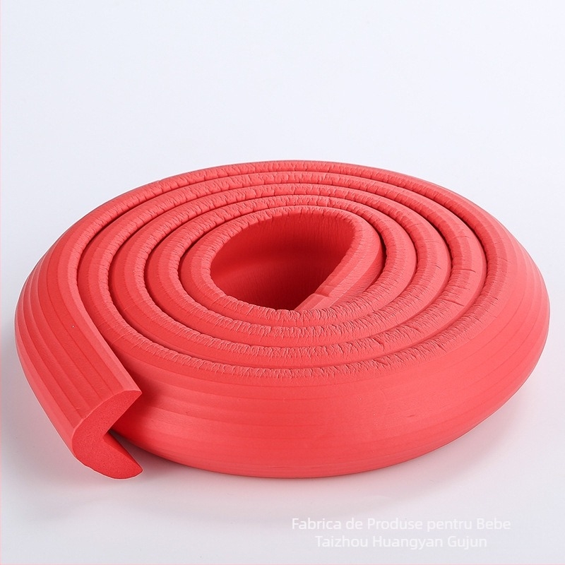 Protecție colț masă pentru grădiniță, cu model în dung, îngroșat și mai lat - Import: Nu; Brand: Other; Ambalare: 80 buc.