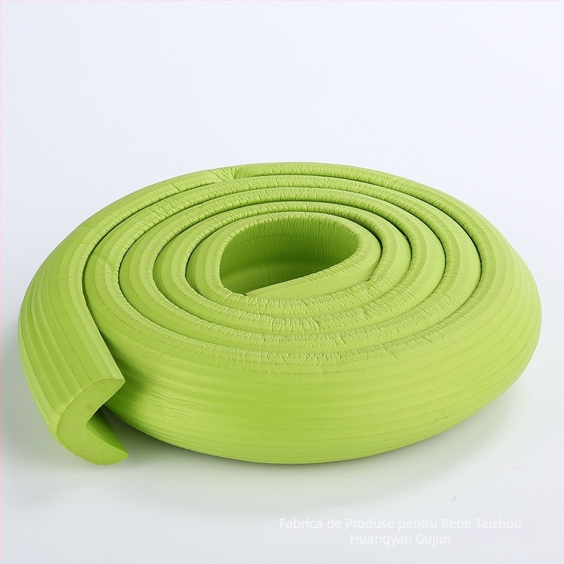 Protecție colț masă pentru grădiniță, cu model în dung, îngroșat și mai lat - Import: Nu; Brand: Other; Ambalare: 80 buc.