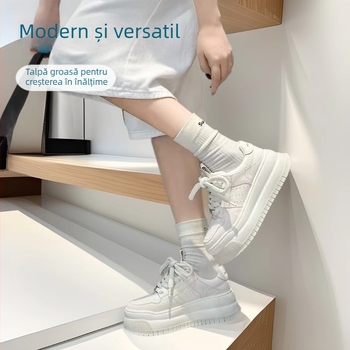 Adidași pentru femei cu partea superioară din piele de vițel, talpă groasă pentru creșterea înălțimii, vârf rotund, închidere cu șireturi, branț din piele de porc