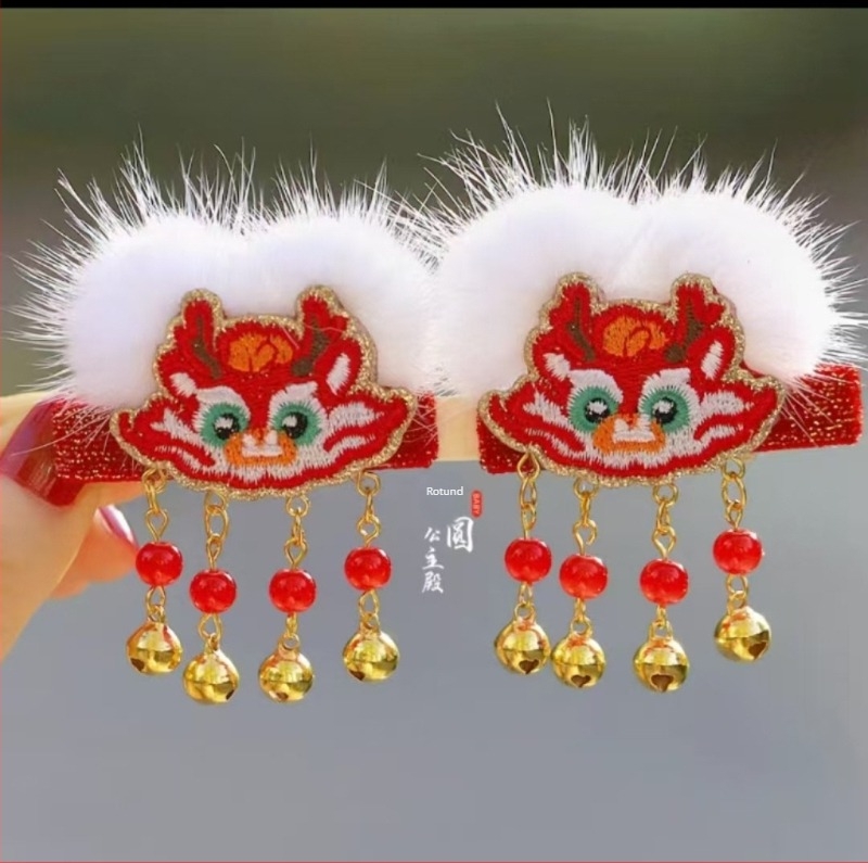 Clamă pentru păr pentru copii – seria Leu, material textil, clips lateral, model desen animat, cristal de cuarț roz