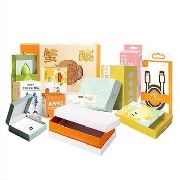 Cutie de ambalare cadouri de Anul Nou din carton, personalizabilă; 230 GSM; imprimare offset, serigrafie, embosare, UV, ștampilare cu aur/silver; imprimare logo disponibilă; dimensiuni interne și externe personalizabile