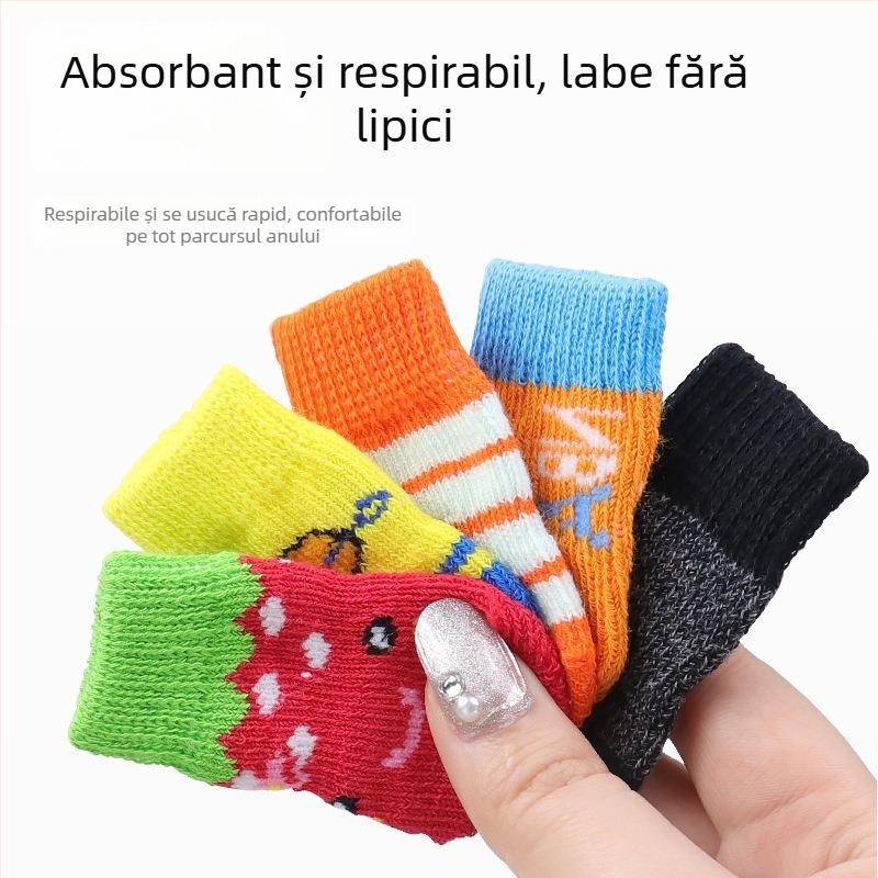 Șosete anti-alunecare de iarnă pentru câini și pisici – model monocrom, țesătură jacquard, 95% bumbac, 5% elastan, cu puncte antiderapante pe talpă
