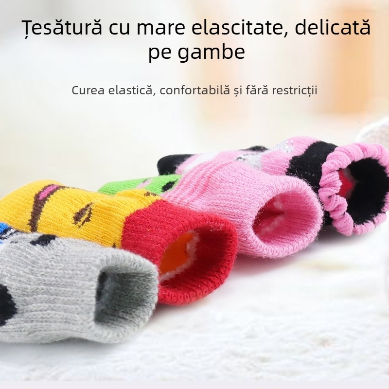 Șosete anti-alunecare de iarnă pentru câini și pisici – model monocrom, țesătură jacquard, 95% bumbac, 5% elastan, cu puncte antiderapante pe talpă