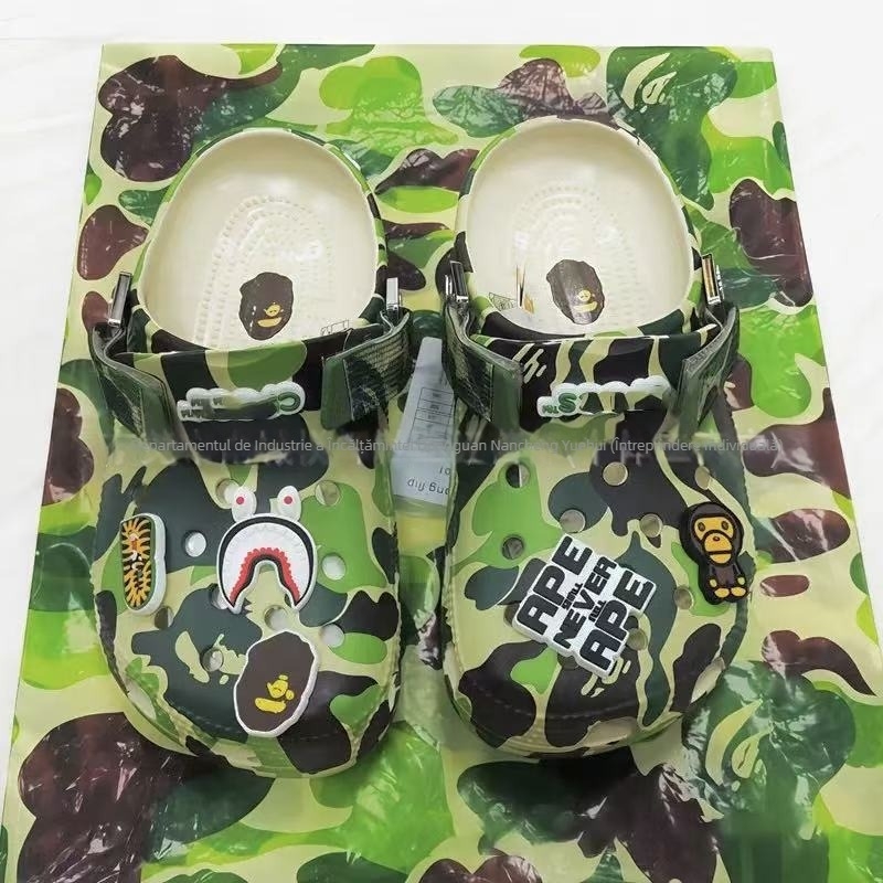 Sandale de plajă cu camuflaj de maimuță, închidere Velcro, profil redus, parte superioară EVA și talpă EVA