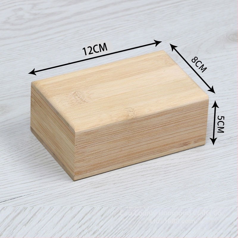 Cutie din lemn pentru depozitare și bijuterii, Model 029, Lemn natural, Finisaj sculptural, Interior personalizat și logo personalizat