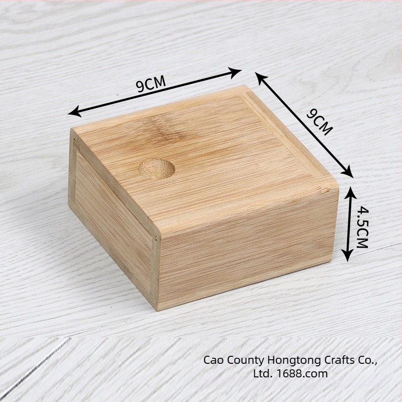 Cutie din lemn pentru depozitare și bijuterii, Model 029, Lemn natural, Finisaj sculptural, Interior personalizat și logo personalizat