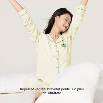 Set de pijamă din bumbac imitativ, cu guler rever, mâneci lungi și pantaloni — greutate medie 141–160 g/m²