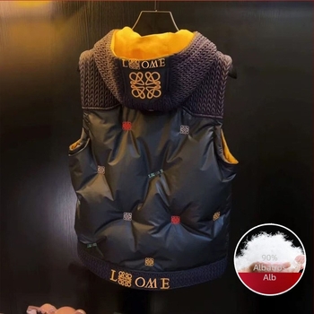 Vesta masculină cu puf, glugă, de înaltă calitate europeană, umplutură 70–90 g, 85–90% puf de rață, țesătură din polipropilenă, Iarnă 2025