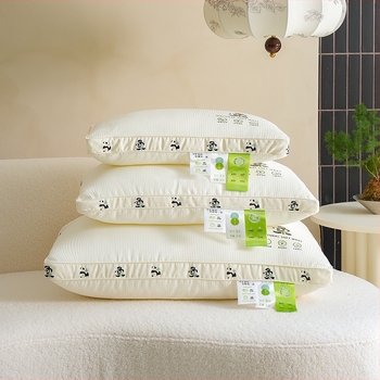 Perne Panda pentru gât - dreptunghiulară, umplutură 100% fibră poliester, țesătură tricotată, pentru o singură persoană, adulți, greutate 0.55–1.0 kg.