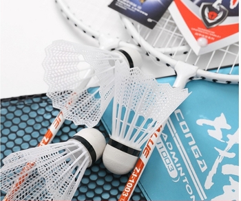 Rachetă de badminton, ramă din alt material, duritatea tijelor moderată, origine Zhejiang.
