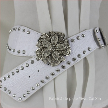 Centură de talie din piele artificială, cu inserții de stras și cataramă din aliaj în formă de floare, închidere cu clips