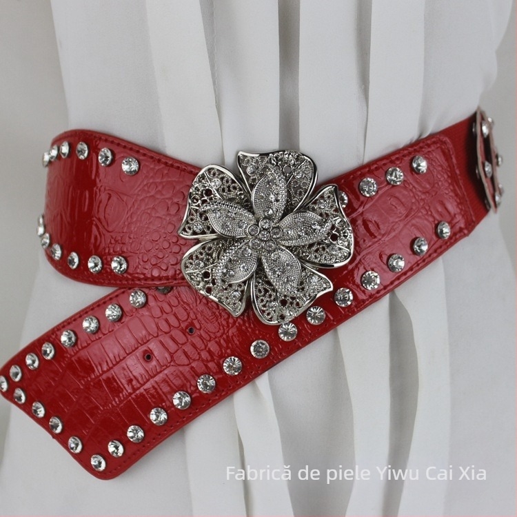 Centură de talie din piele artificială, cu inserții de stras și cataramă din aliaj în formă de floare, închidere cu clips