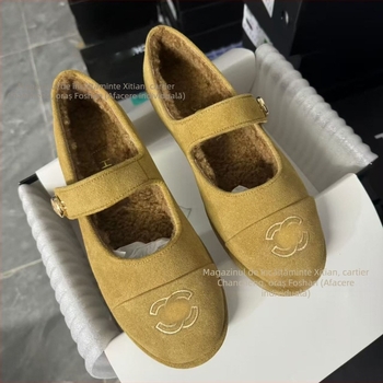 Loafers dama, vârf rotund, căptușeală din lână, branț din păr sintetic, talpă din cauciuc, toc mic