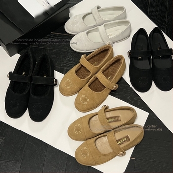 Loafers dama, vârf rotund, căptușeală din lână, branț din păr sintetic, talpă din cauciuc, toc mic