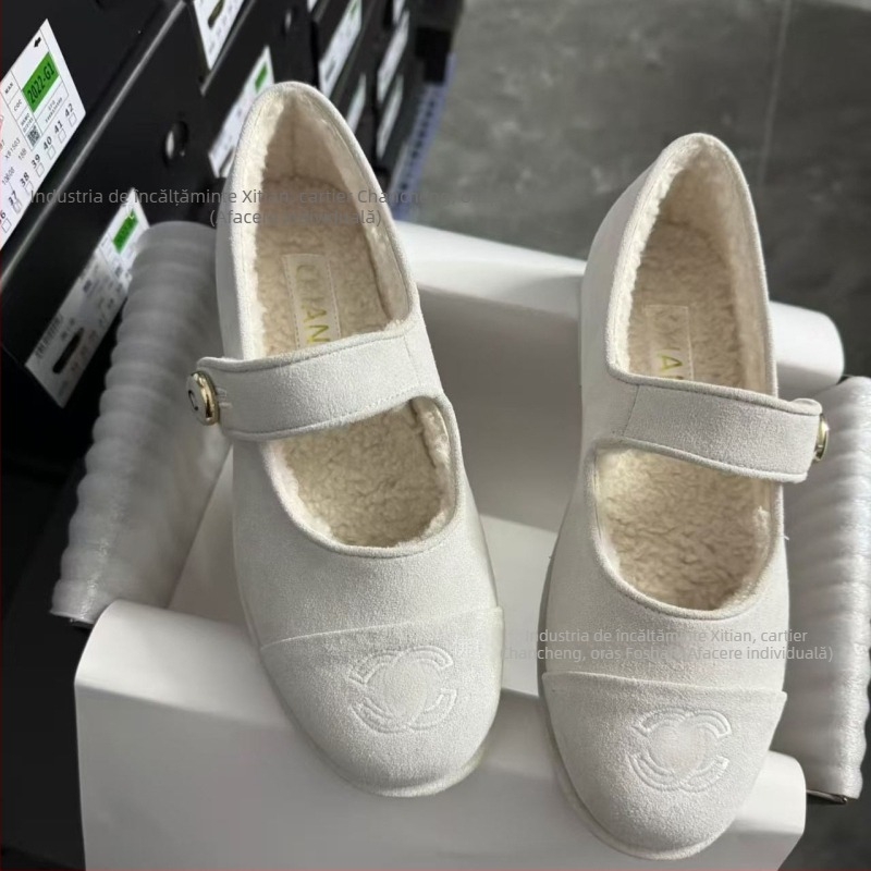 Loafers dama, vârf rotund, căptușeală din lână, branț din păr sintetic, talpă din cauciuc, toc mic