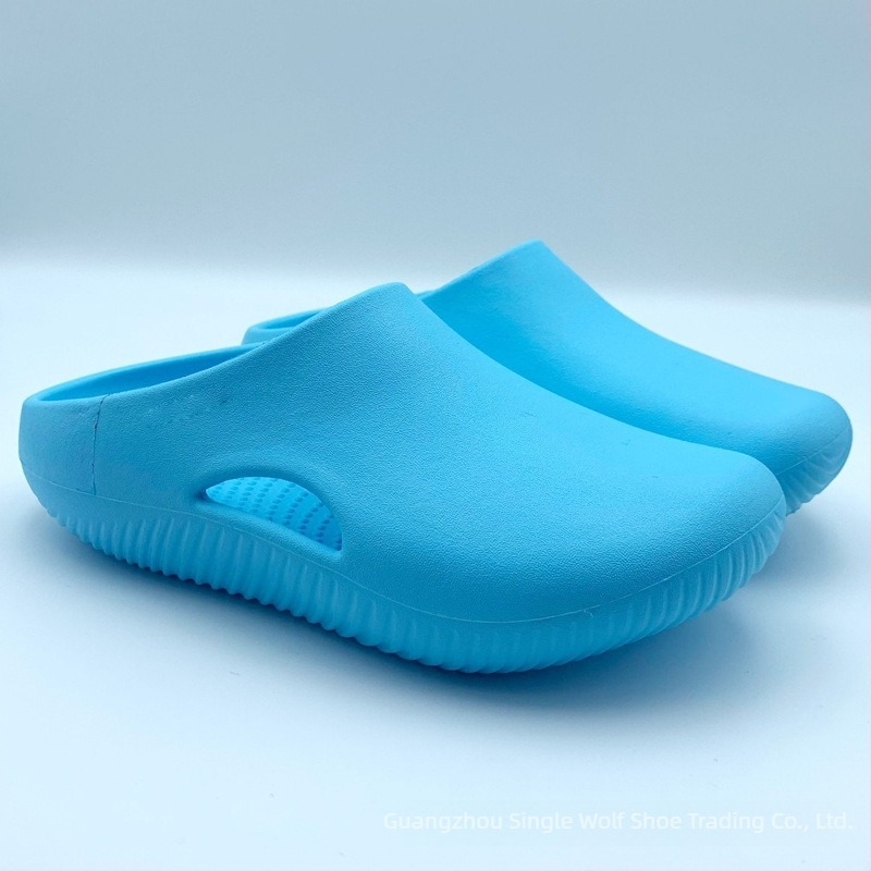 Sandale unisex cu acoperire totală a degetelor, curea cu un singur breloc, partea superioară EVA și talpa EVA, vârf rotund, toc plat de 2 cm, respirante și ușoare