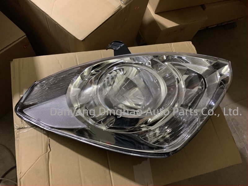 Far DH01-30001C pentru Hyundai H1 08 și STAREX 08, 55W, PN 92101-4H000/92102-4H000