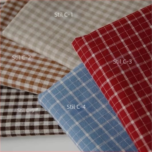 Fundal textil pentru evenimente — fundă carouri, flori de mătase, stil drăguț, decor de organizare a sălii