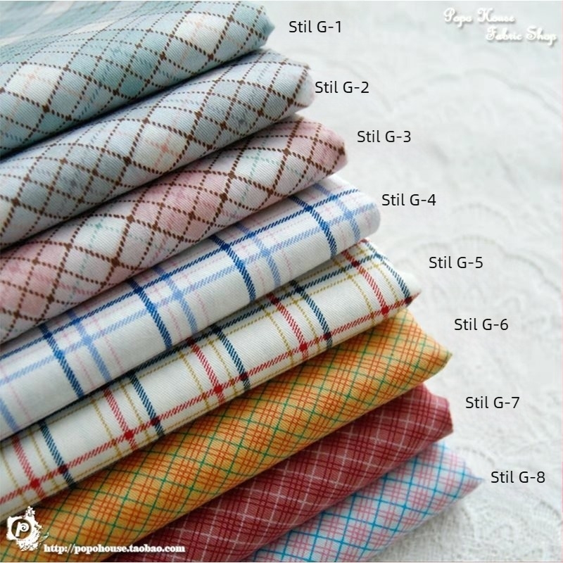 Fundal textil pentru evenimente — fundă carouri, flori de mătase, stil drăguț, decor de organizare a sălii