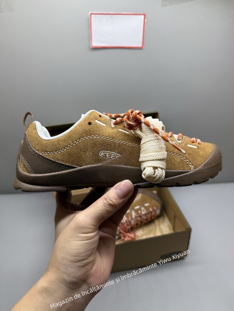 Pantofi de drumeție cu partea superioară din suede, talpă din cauciuc vulcanizat, unisex, talpă joasă, vârf ascuțit