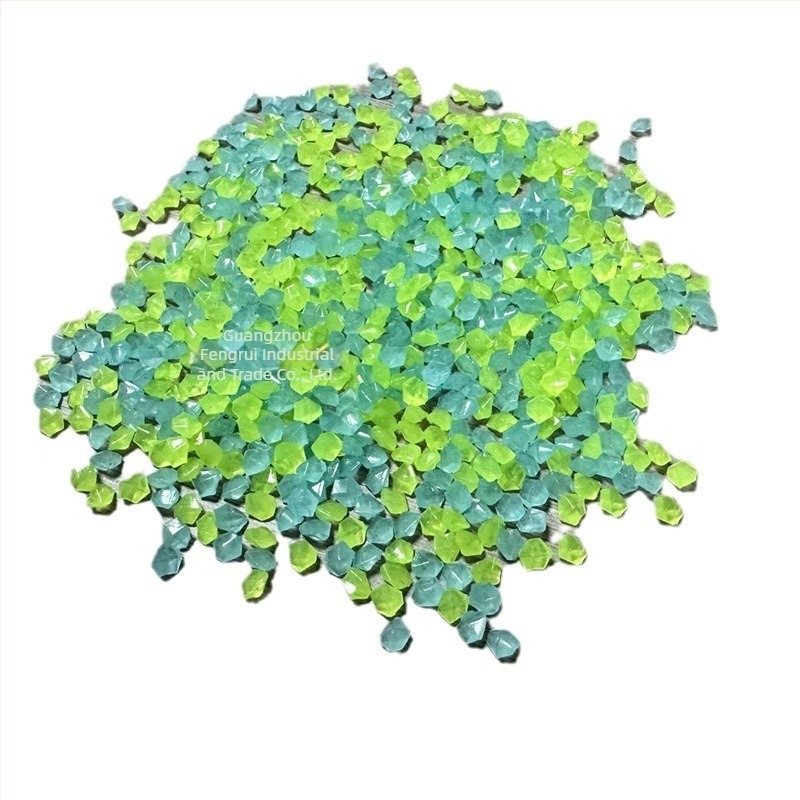 Nisipuri și pietre fluorescente pentru amenajări peisagistice și acvarii – origine China, cutie cu 100 bucăți, 0.025 kg/buc