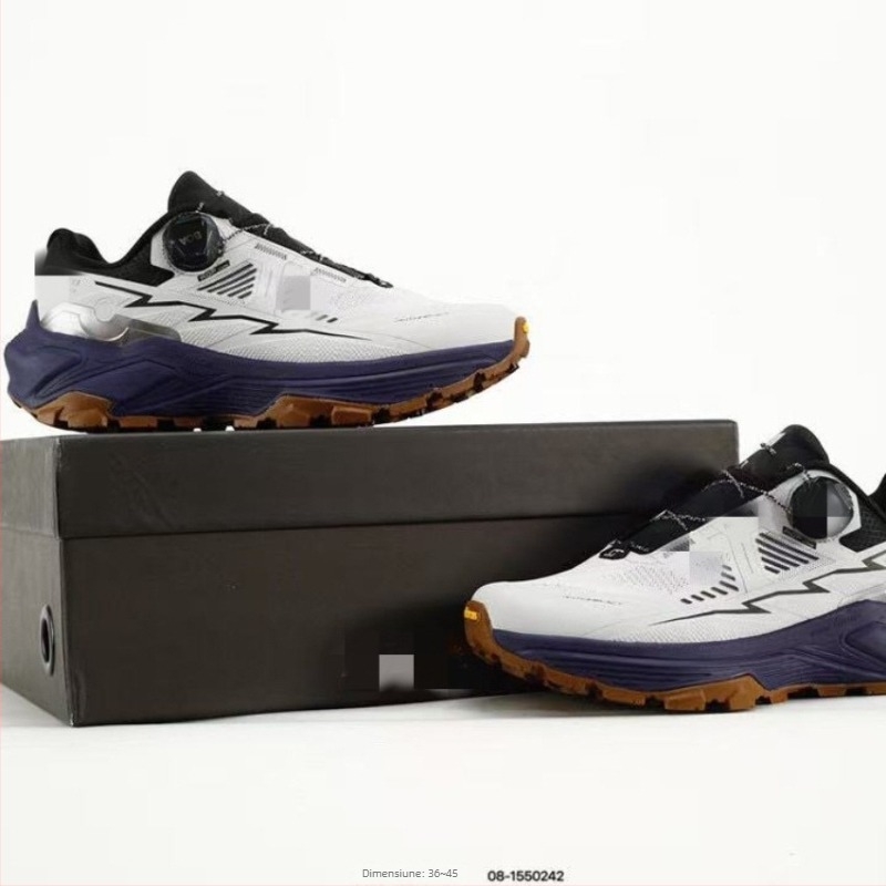 Pantofi de drumeție – (căptușiți cu plasă respirabilă, partea superioară EVA, talpă intermediară PU, talpă exterioară din cauciuc antiderapant, șireturi frontale)