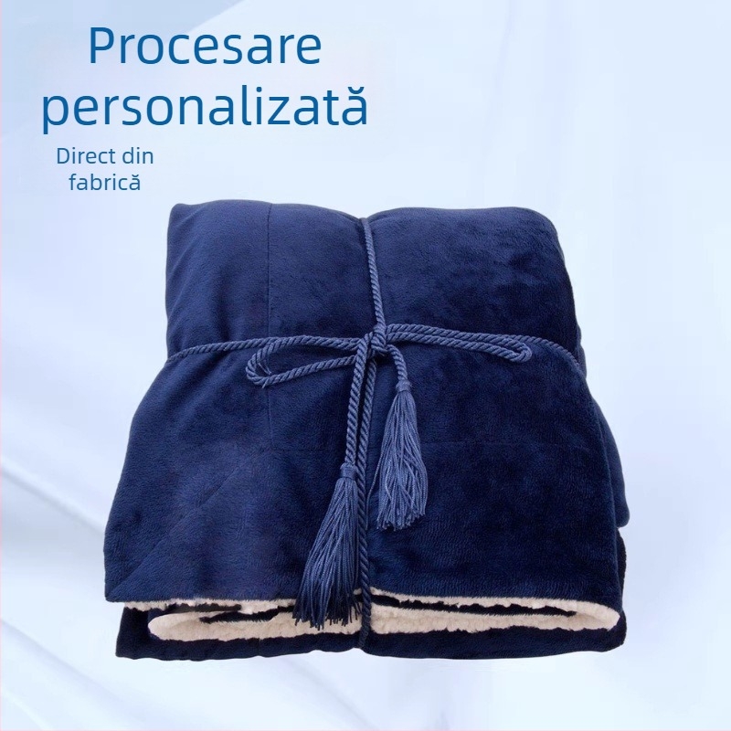 Pătură din amestec lână de miel și fleece poliester, cu cusătură triunghiulară la margine