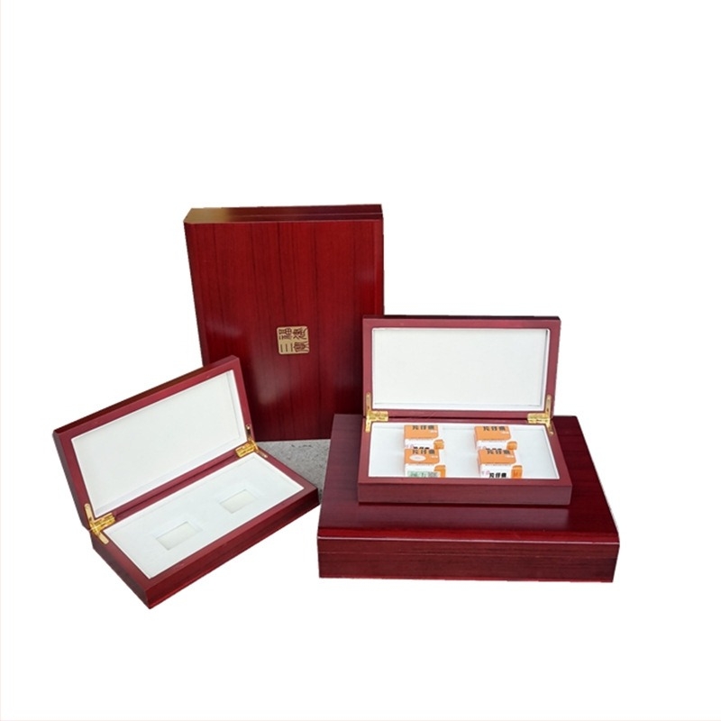 Cutie de cadou din lemn, goală, pentru ambalarea pastilelor Pien Tze Huang Angong Niuhuang, modelul 013, material: lemn (fiberboard), ștanțare cu presiune caldă (argintiu), căptușeală: EVA bumbac