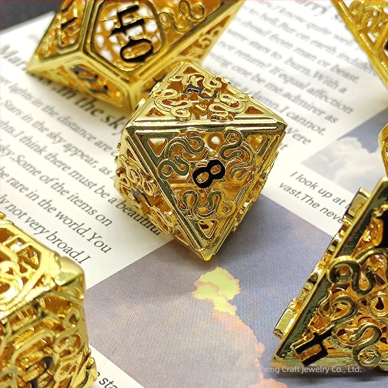 Set D6 goi din alamă — 7 piese, stil unghi drept, zaruri cu 20 fețe, brand DIY