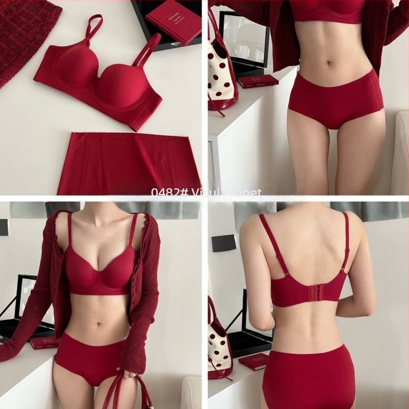 Set sutien și lenjerie din dantelă, cupa 1/2, cupă turnată cu partea superioară subțire și partea inferioară mai groasă, bretele fixe, închidere spate cu trei rânduri de cârlige (1/2; cupă turnată; top subțire/ jos gros; bretele fixe; închidere cu trei rân