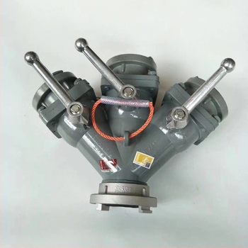 Distribuitor de furtun pentru pompieri, cu trei ieșiri și conexiune rapidă — Axis 15432