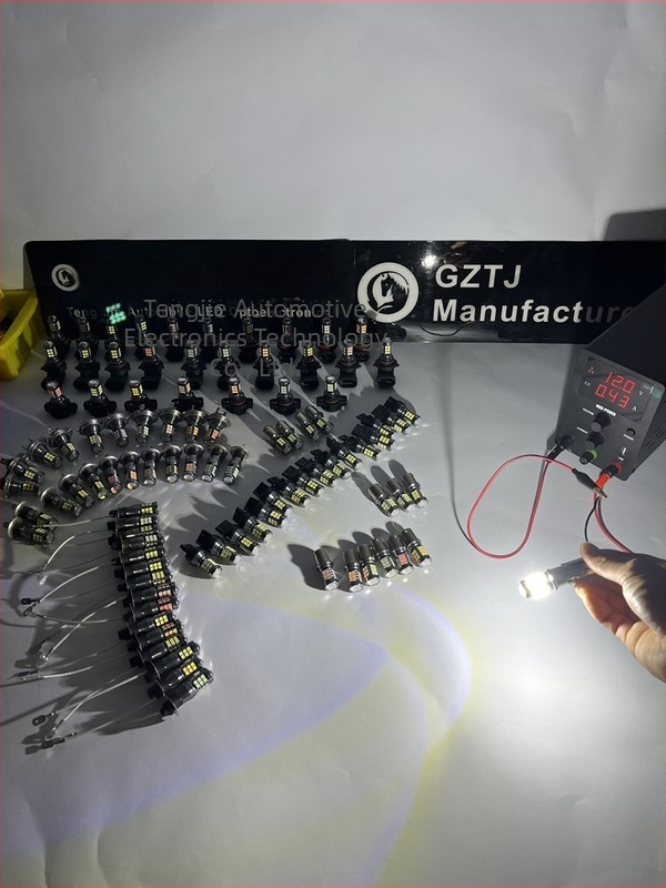 Lampă LED pentru frână auto 1156, unghiuri de vizualizare 180°/150°, înlocuire directă, 5.2W, 12-24V, 1350 lm, LED 3030